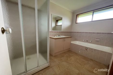 Property photo of 35 Bernborough Avenue Cranbourne West VIC 3977