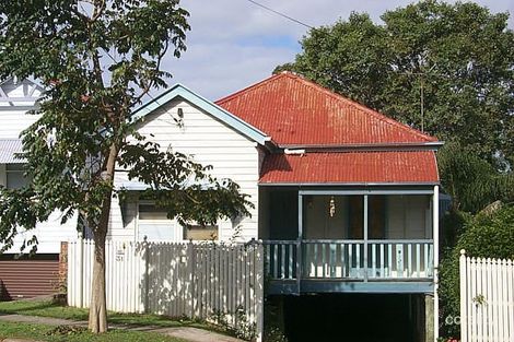 31 Swan Tce, Windsor, QLD 4030