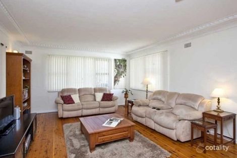 Property photo of 7 First Avenue Rutherford NSW 2320