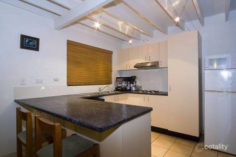 Property photo of 2/29 Clarence Road Indooroopilly QLD 4068