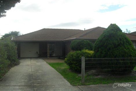 12 Deakin St, Sunbury, VIC 3429