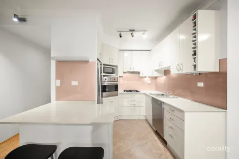 Property photo of 2/20-26 Leonay Street Sutherland NSW 2232