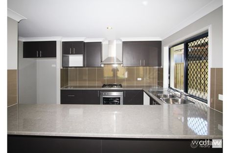 Property photo of 9 Ravenbourne Street Fitzgibbon QLD 4018