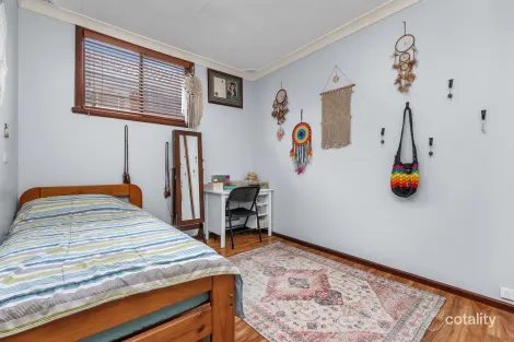 Property photo of 30 Robinson Street Eastlakes NSW 2018