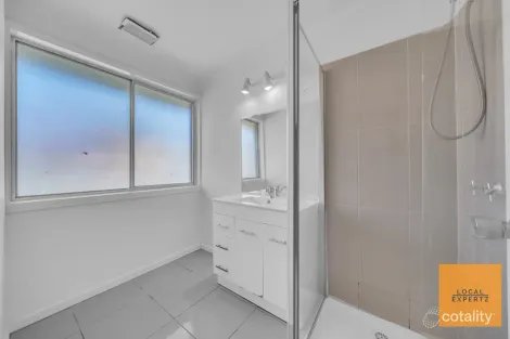 Property photo of 37 Kurrajong Crescent Melton South VIC 3338