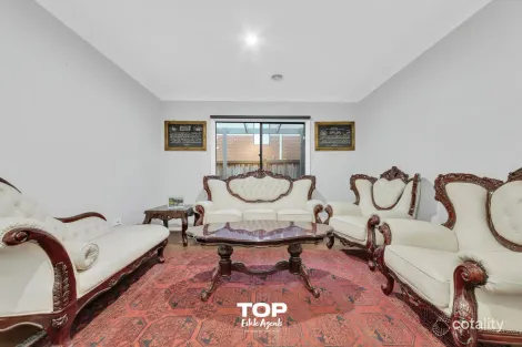 Property photo of 53 Moxham Drive Clyde North VIC 3978