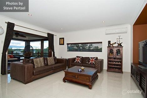 Property photo of 24 Riverbreeze Crescent Maudsland QLD 4210