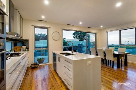 Property photo of 22 Bay Vista Close Mount Martha VIC 3934