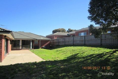 Property photo of 10 Windsor Rise Sunbury VIC 3429