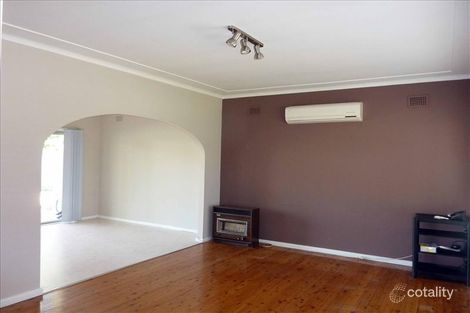 Property photo of 14 Taloma Street Picnic Point NSW 2213