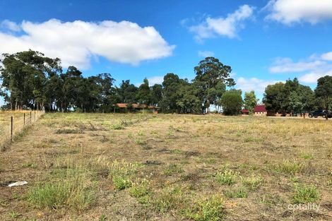 16 Truslove St, Wooroloo, WA 6558