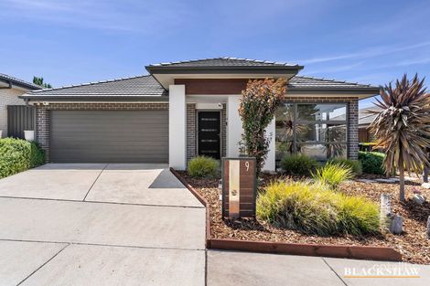 9 Buttfield St, Coombs, ACT 2611