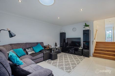 Property photo of 1/16 Penrhyn Street Pacific Pines QLD 4211