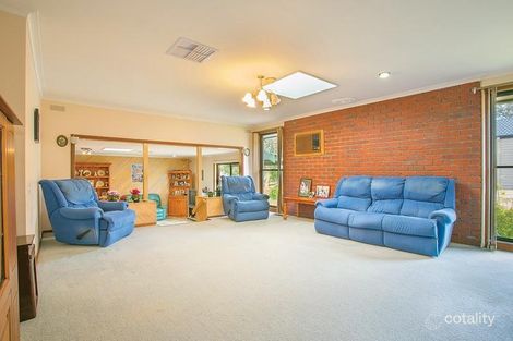 Property photo of 2 Geoffrey Grove Mount Clear VIC 3350