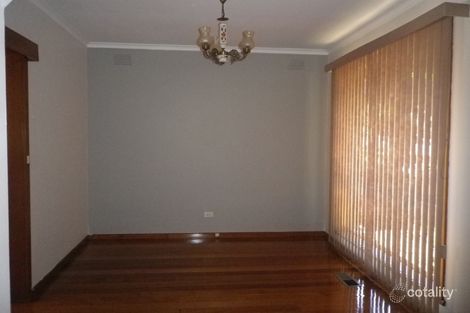 Property photo of 6 Esperance Road Mount Waverley VIC 3149