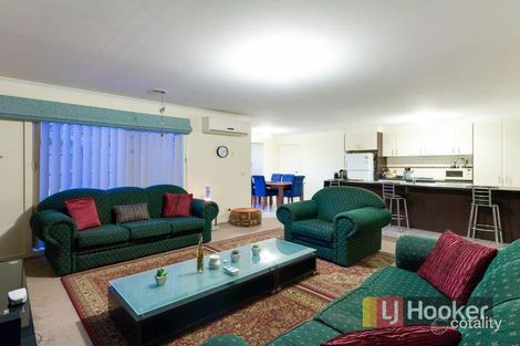 Property photo of 9 Renlik Court Pakenham VIC 3810