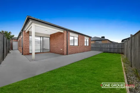 Property photo of 19 Littlewick Parade Mickleham VIC 3064