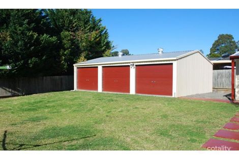 Property photo of 98 Jasmine Drive Bomaderry NSW 2541