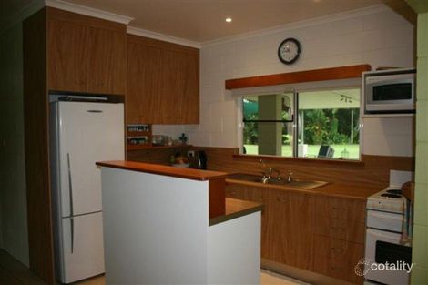 Property photo of 50 Paradise Palm Drive Tully Heads QLD 4854