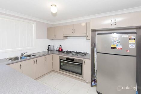 Property photo of 42 Craighill Crescent Cameron Park NSW 2285