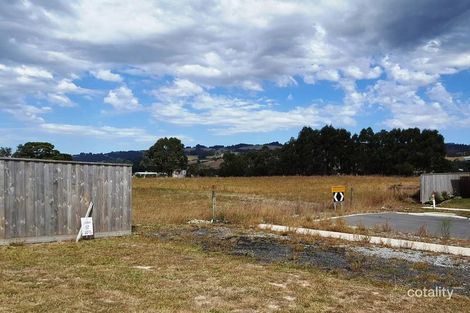 Property photo of 7 Cyprus Crescent Yarragon VIC 3823