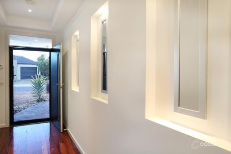 Property photo of 14 Gisborne Way Caroline Springs VIC 3023