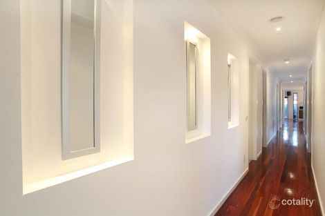 Property photo of 14 Gisborne Way Caroline Springs VIC 3023