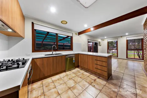 Property photo of 18 Aldershot Drive Keilor Downs VIC 3038