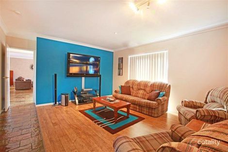 Property photo of 4 George Caley Place Mount Annan NSW 2567