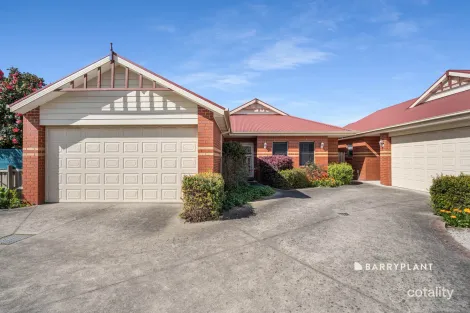 2/30 Grant St, Drouin, VIC 3818