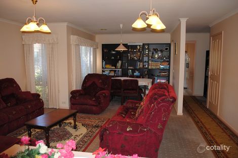 Property photo of 21 Turner Close Springvale VIC 3171