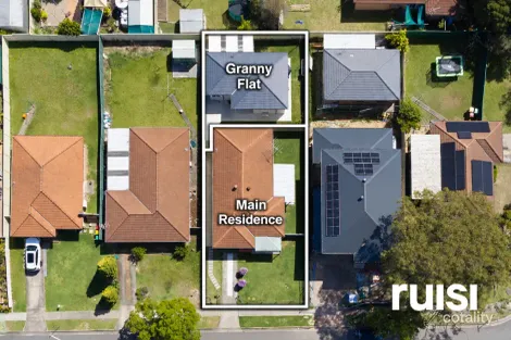 11 Falcon Cct, Green Valley, NSW 2168