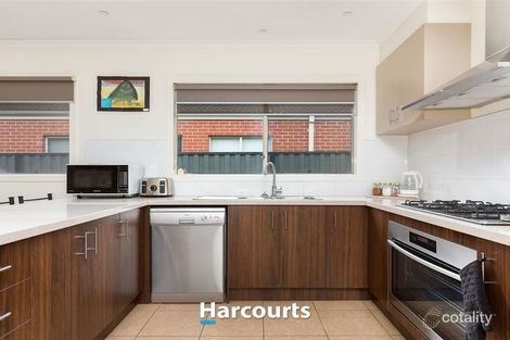 Property photo of 7 Appaloosa Grove Clyde North VIC 3978