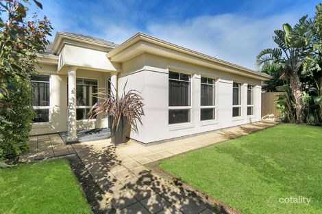 2 Warren Ave, Glenelg North, SA 5045