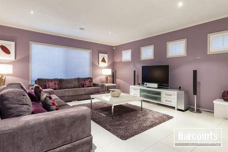 Property photo of 12 Oakmoss Place Berwick VIC 3806