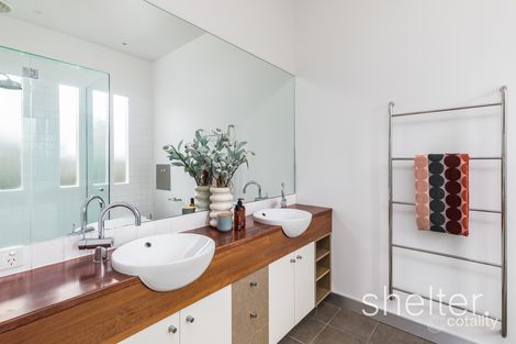 Property photo of 14 Howard Street Glen Iris VIC 3146