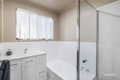 Property photo of 1/1 Barracks Road Hope Valley SA 5090