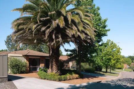 Property photo of 28 Jasper Close Isabella Plains ACT 2905