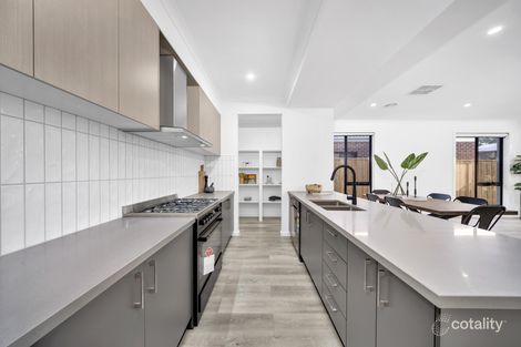 Property photo of 11 Callistemon Circuit Lara VIC 3212