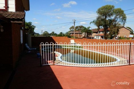 Property photo of 8 Baringa Close Green Valley NSW 2168