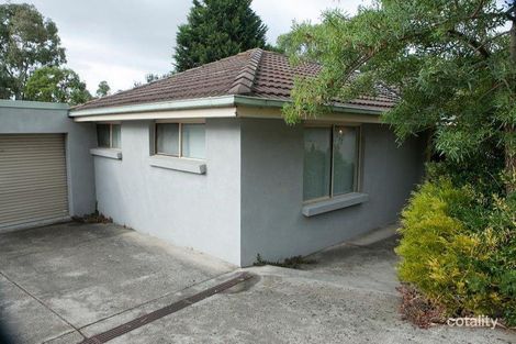 Property photo of 23A John Edgcumbe Way Endeavour Hills VIC 3802