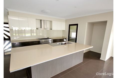 Property photo of 28 Poppy Crescent Springfield Lakes QLD 4300