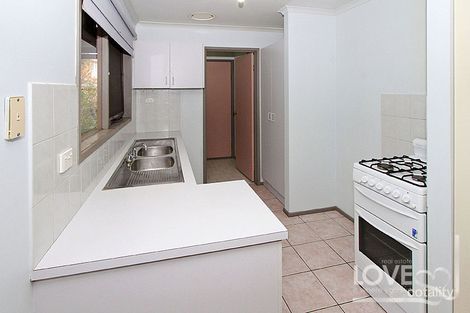 Property photo of 10 Kenthurst Court Mill Park VIC 3082