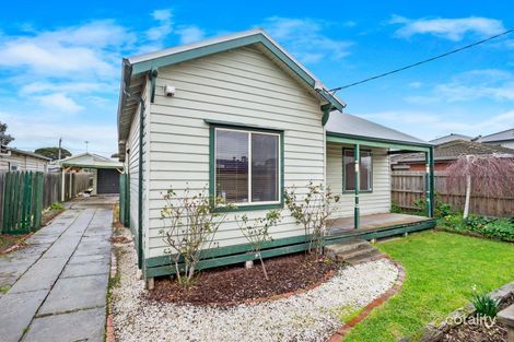 18 Vernon St, South Kingsville, VIC 3015