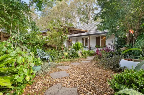 2/18 Eurimbula Ct, Paradise Point, QLD 4216