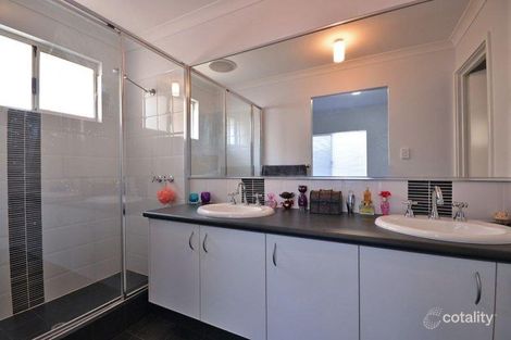 Property photo of 26 Summerville Boulevard Caversham WA 6055