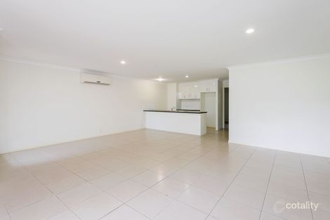 Property photo of 2/13 Hawkesbury Avenue Pacific Pines QLD 4211