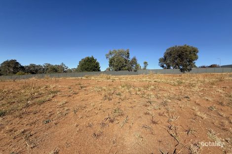 16 Armstrong Pl, Young, NSW 2594