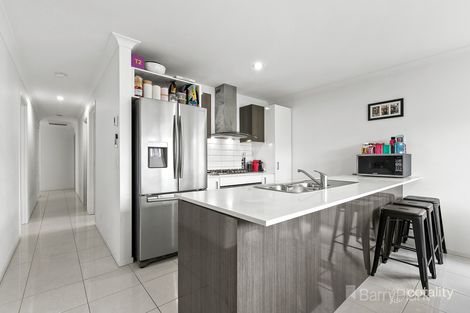 Property photo of 8 Naomi Street Pakenham VIC 3810