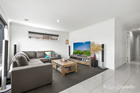 Property photo of 8 Naomi Street Pakenham VIC 3810